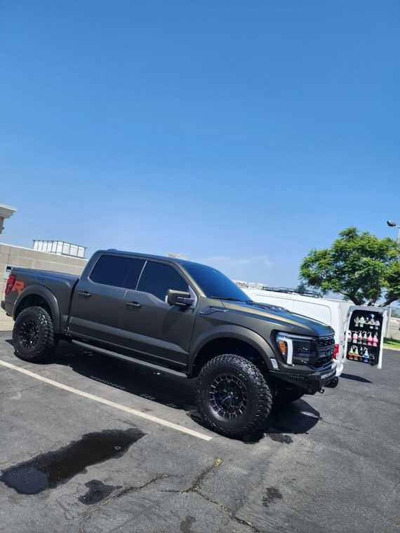 Chuy's Mobile Detail and Car Wash work 9